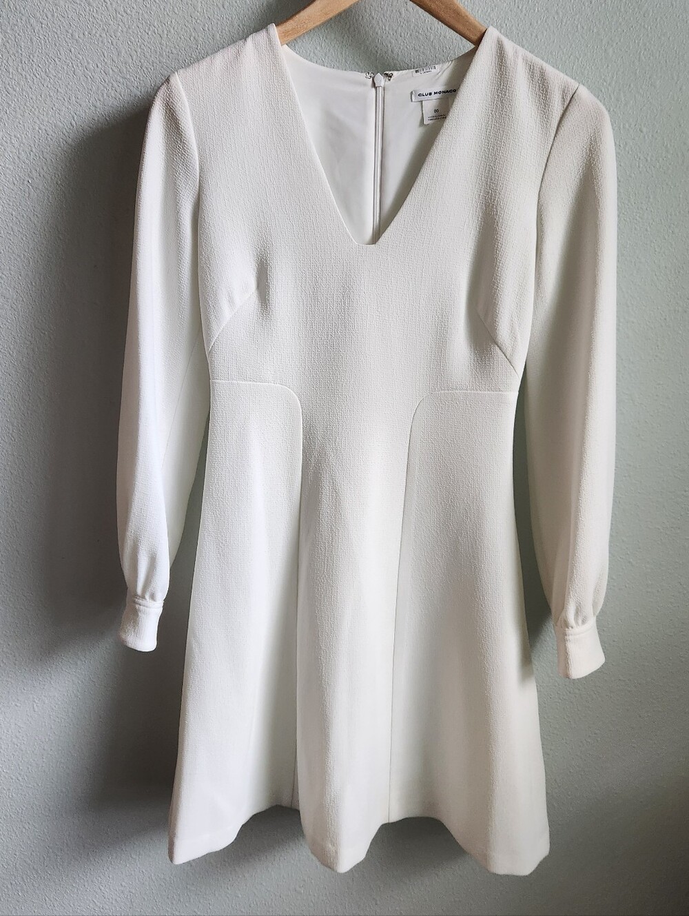 Club Monaco White Long Sleeve V-neck A-line Dress Size 00